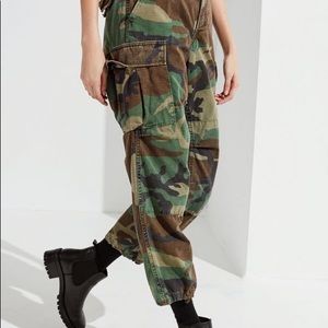 UO Vintage Stonewashed Camo Pants